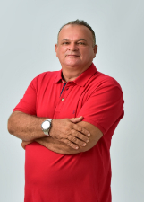 Foto oficial de Adriano da Vila Nova