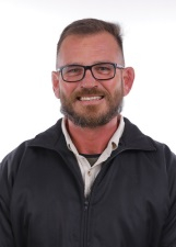 Foto oficial de Adriano Novaski