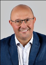 Foto oficial de Adriano Pixulin