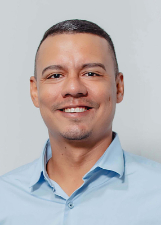 Foto oficial de Adriel